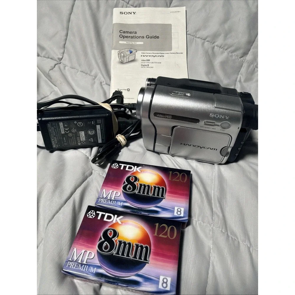 Sony Handycam DCR-TRV280 Digital 8 Silver Camcorder w/Battery, 2 Tapes Tested